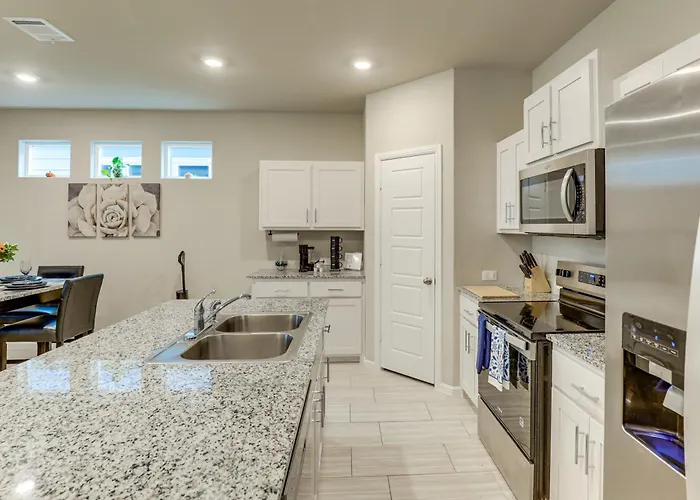 Holiday home Family-friendly Worth Home: Private Yard *